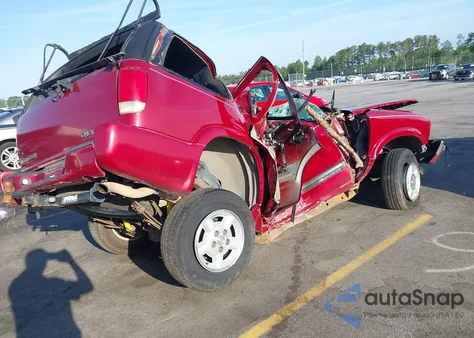 2000 Chevrolet Blazer Ls from USA, damaged, VIN 1GNDT13W6YK162818